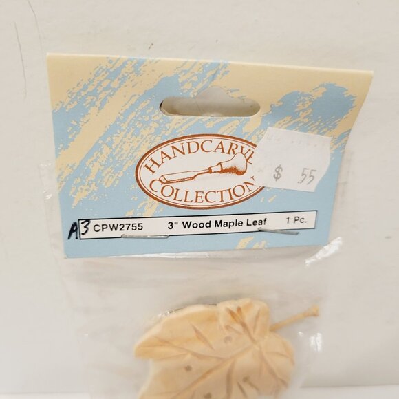 Vtg Hand Carved 3" Wood Maple Leaf Craft Piece Wangs International - Picture 3 of 5